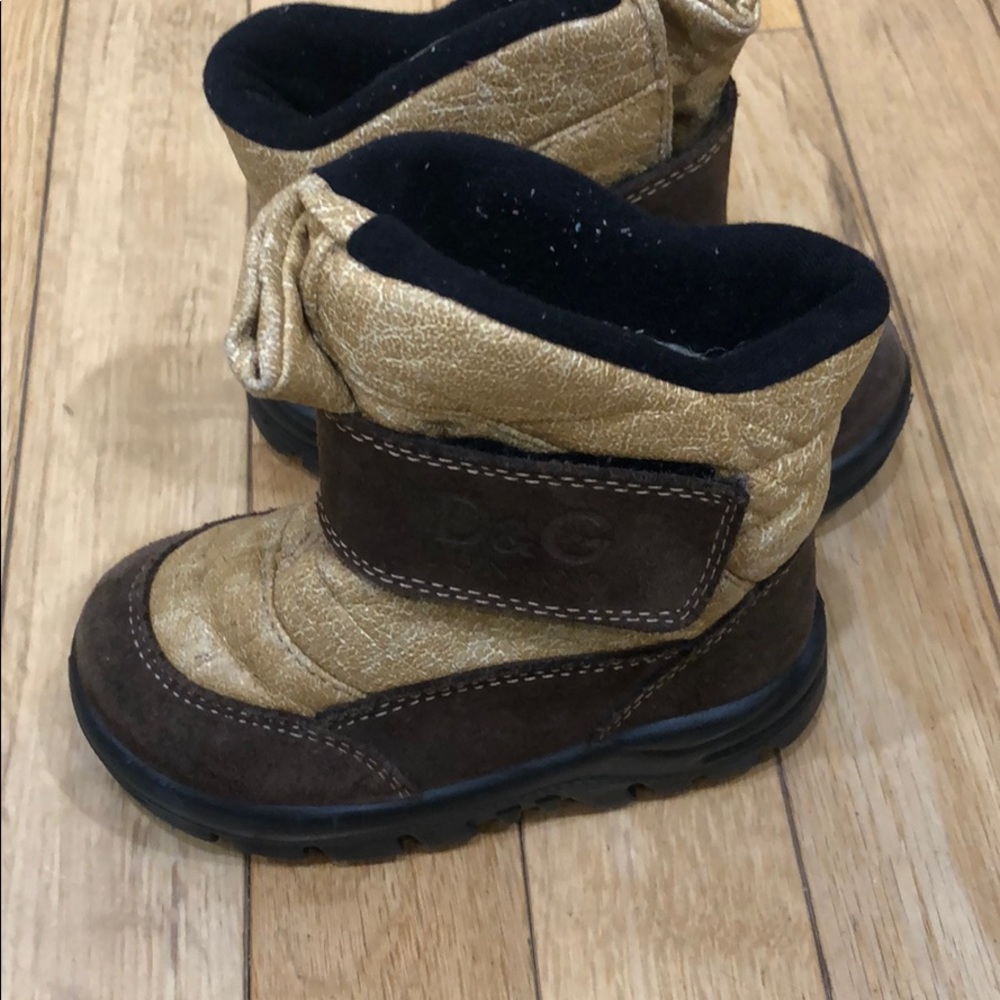 D&G child winter boots